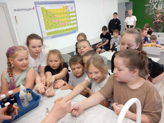 Вот уже как три дня работает пришкольный лагерь &amp;quot;Первооткрыватели лета&amp;quot;..